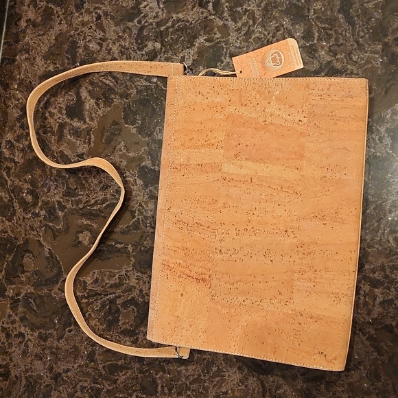 Portuguese Cork Purse - Picture 2 of 9